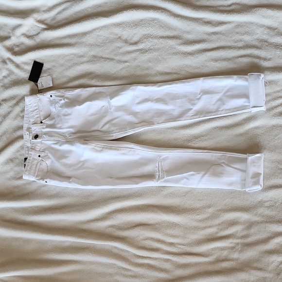 White distressed style Joe's Jeans - Picture 3 of 3